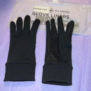 Adventure all season glove liners